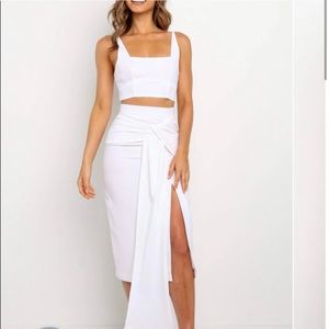 Petal & Pup Zanita Set White Skirt and Top US
Size 6 M